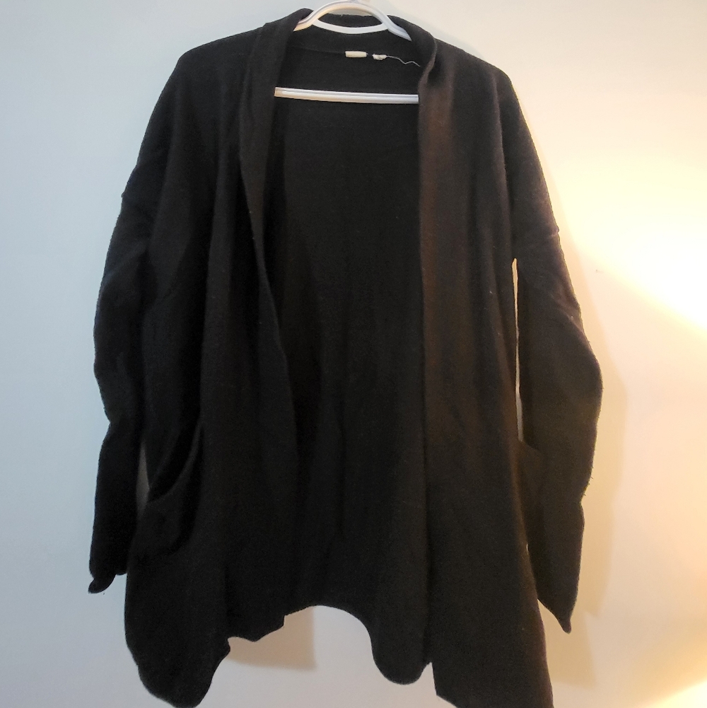 Gap Women's Black Open Front Sweater